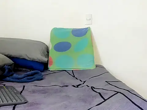 Snapshot of Master_Leonardo chatting on 12, 10, 2025 Master Leonardo online show from 12, 10, 2025