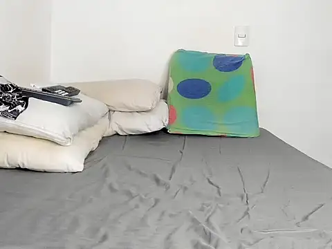 Snapshot of Master_Leonardo chatting on 13, 10, 2025 Master Leonardo online show from 13, 10, 2025