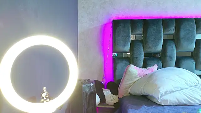 Taurito    online show from 18, 11, 2025