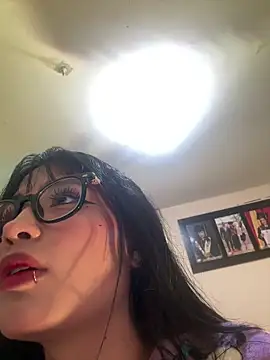 Snapshot of Alysson_cb chatting on 3, 2, 2026 Alysson cb online show from 3, 2, 2026