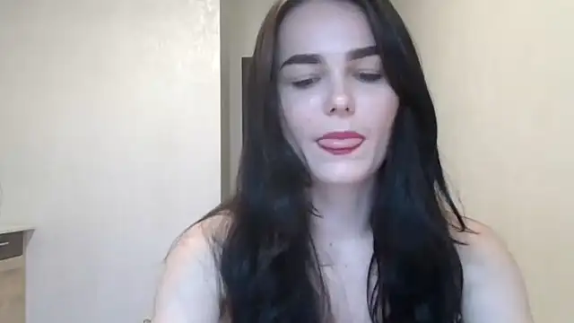 Silviaa a online show from 4, 11, 2025