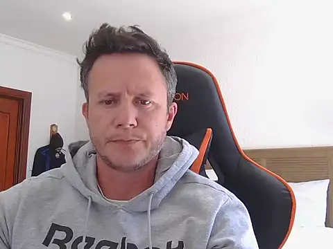 Snapshot of TroyDieselXXX chatting on 18, 9, 2025 TroyDieselXXX online show from 18, 9, 2025