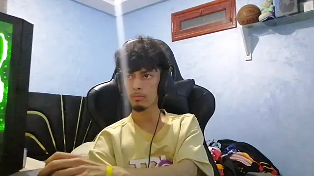 Snapshot of Dark_DesireX chatting on 28, 10, 2025 Dark DesireX online show from 28, 10, 2025