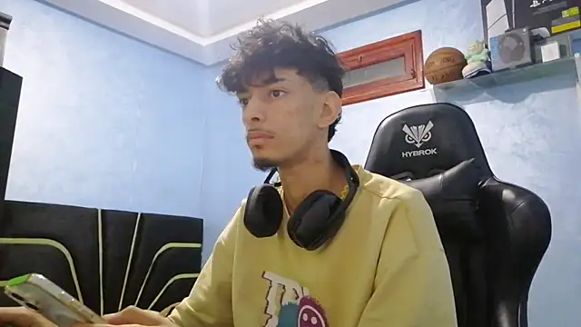 Snapshot of Dark_DesireX chatting on 30, 10, 2025 Dark DesireX online show from 30, 10, 2025