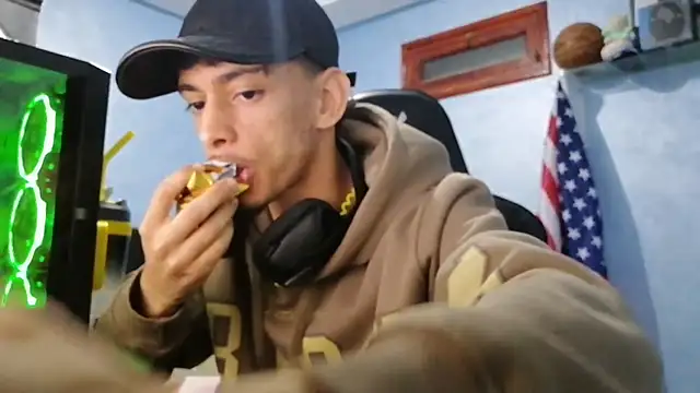 Snapshot of Dark_DesireX chatting on 27, 11, 2025 Dark DesireX online show from 27, 11, 2025