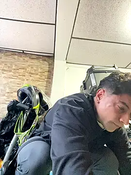 Snapshot of MR_MUSCLE chatting on 2, 10, 2025 MR MUSCLE online show from 2, 10, 2025