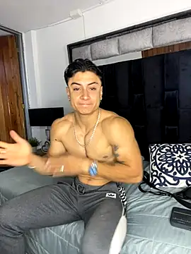 Snapshot of MR_MUSCLE chatting on 12, 10, 2025 MR MUSCLE online show from 12, 10, 2025