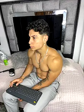 Snapshot of MR_MUSCLE chatting on 31, 10, 2025 MR MUSCLE online show from 31, 10, 2025