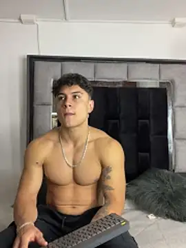 Snapshot of MR_MUSCLE chatting on 16, 12, 2025 MR MUSCLE online show from 16, 12, 2025