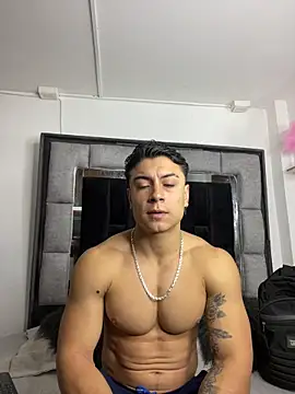 Snapshot of MR_MUSCLE chatting on 21, 12, 2025 MR MUSCLE online show from 21, 12, 2025