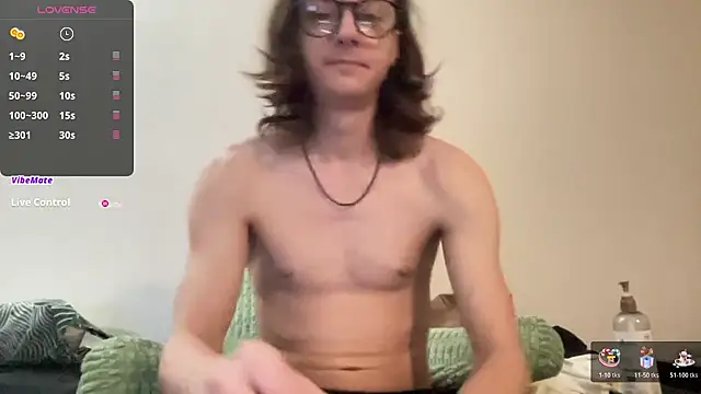 Snapshot of longdickelijah chatting on 11, 11, 2025 longdickelijah online show from 11, 11, 2025