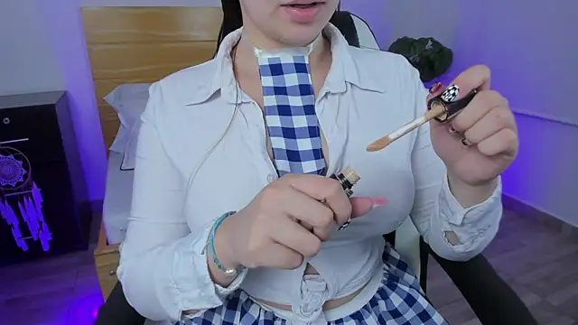 Snapshot of kitty_sweeety_ chatting on 29, 10, 2025 kitty sweeety online show from 29, 10, 2025