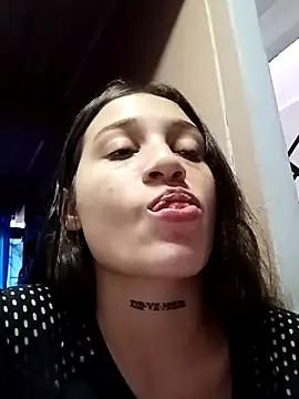 Arii collins1 online show from 8, 10, 2025