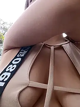 Arii collins1 online show from 20, 10, 2025