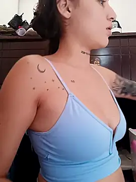 Arii collins1 online show from 5, 11, 2025