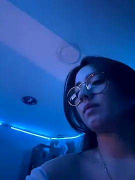 Michelle Zoe online show from 13, 10, 2025