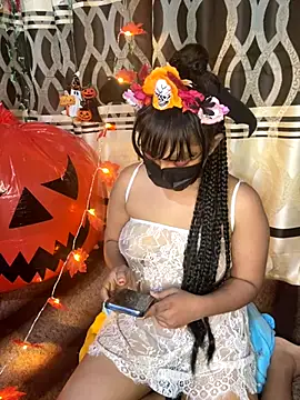 Snapshot of Ariana__Marie chatting on 27, 10, 2025 Ariana Marie online show from 27, 10, 2025