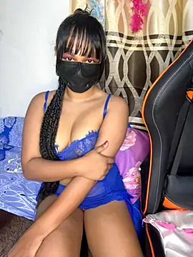 Snapshot of Ariana__Marie chatting on 17, 11, 2025 Ariana Marie online show from 17, 11, 2025