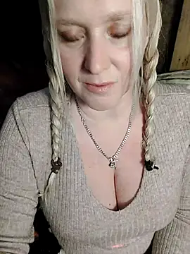 Bouncy-Bella28X online show from 11, 9, 2025