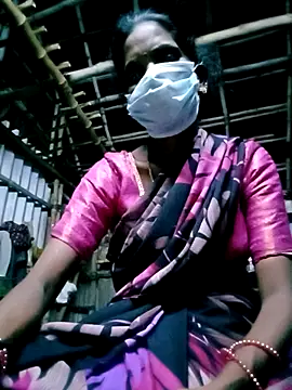 Snapshot of Tamilauntyhot chatting on 15, 9, 2025 Tamilauntyhot online show from 15, 9, 2025