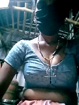 Snapshot of Tamilauntyhot chatting on 1, 10, 2025 Tamilauntyhot online show from 1, 10, 2025