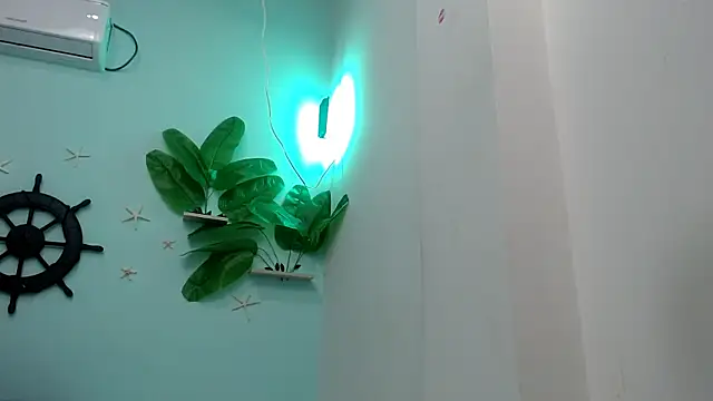 eladyrous98 online show from 5, 12, 2025