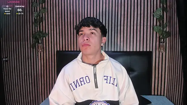 Snapshot of Felipe_boy1 chatting on 10, 9, 2025 Felipe boy1 online show from 10, 9, 2025