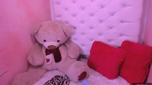 Snapshot of eimy_skinny_ chatting on 13, 5, 2026 eimy skinny online show from 13, 5, 2026