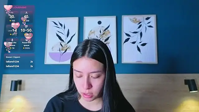 SarahMiler  online show from 10, 11, 2025