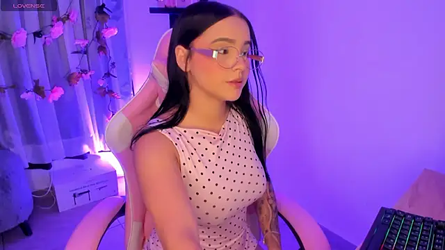 megara x  online show from 15, 5, 2026