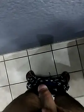 Snapshot of Leofj007 chatting on 29, 11, 2025 Leofj007 online show from 29, 11, 2025