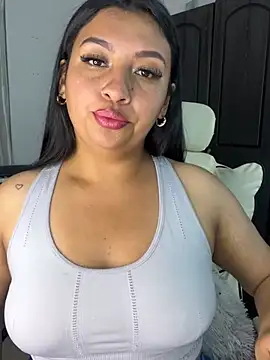 Issa Santana online show from 10, 7, 2026