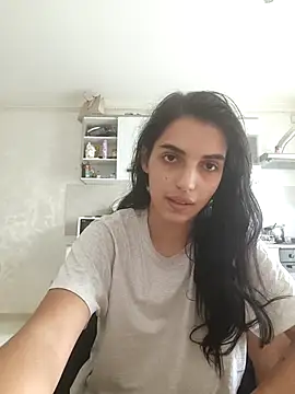 Snapshot of SweetMelodyZ chatting on 28, 10, 2025 SweetMelodyZ online show from 28, 10, 2025