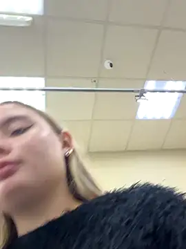 Snapshot of StephanieMur chatting on 13, 9, 2025 StephanieMur online show from 13, 9, 2025