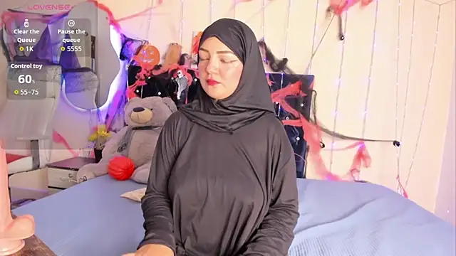 Snapshot of Dana-Alabi chatting on 29, 10, 2025 Dana-Alabi online show from 29, 10, 2025