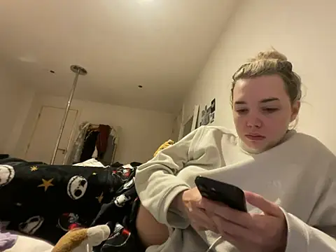 violetcutie online show from 9, 10, 2025
