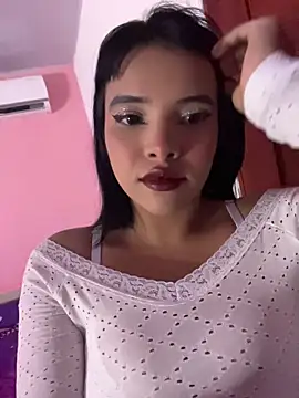 Snapshot of Ada_sienn chatting on 22, 5, 2026 Ada sienn online show from 22, 5, 2026