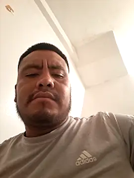 hernande986 online show from 2, 4, 2026