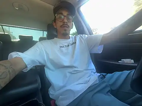 Snapshot of bigdickkane300 chatting on 6, 7, 2026 bigdickkane300 online show from 6, 7, 2026