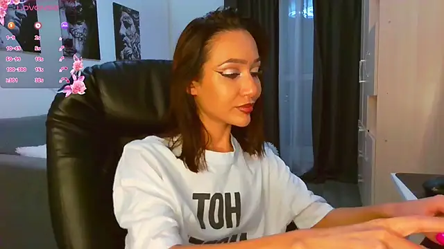 Snapshot of Lisa_Shultz chatting on 2, 12, 2025 Lisa Shultz online show from 2, 12, 2025