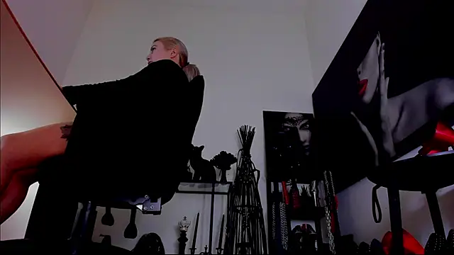 demisweet online show from 14, 2, 2026