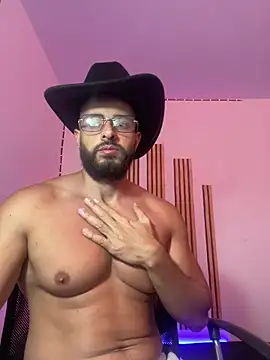 Snapshot of magnumchris chatting on 23, 6, 2026 magnumchris online show from 23, 6, 2026