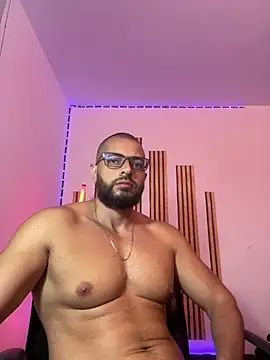 Snapshot of magnumchris chatting on 6, 7, 2026 magnumchris online show from 6, 7, 2026