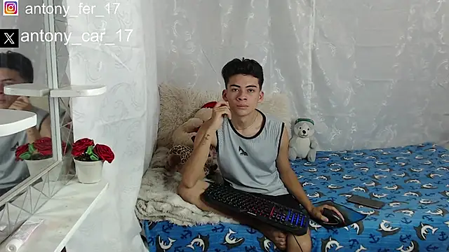 Snapshot of Rimuru17 chatting on 7, 11, 2025 Rimuru17 online show from 7, 11, 2025