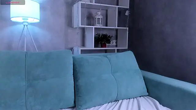 Molly Platt online show from 17, 11, 2025