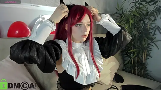 Molly Platt online show from 12, 2, 2026