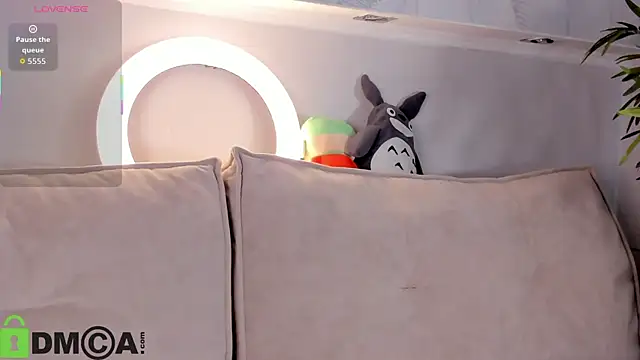 Molly Platt online show from 19, 3, 2026