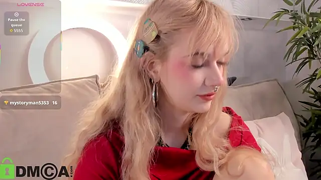 Molly Platt online show from 12, 4, 2026