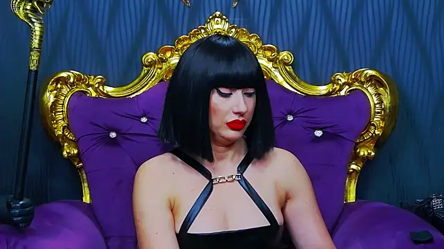 Snapshot of LaraMaeve chatting on 28, 11, 2025 LaraMaeve online show from 28, 11, 2025