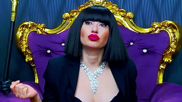 Snapshot of LaraMaeve chatting on 6, 2, 2026 LaraMaeve online show from 6, 2, 2026